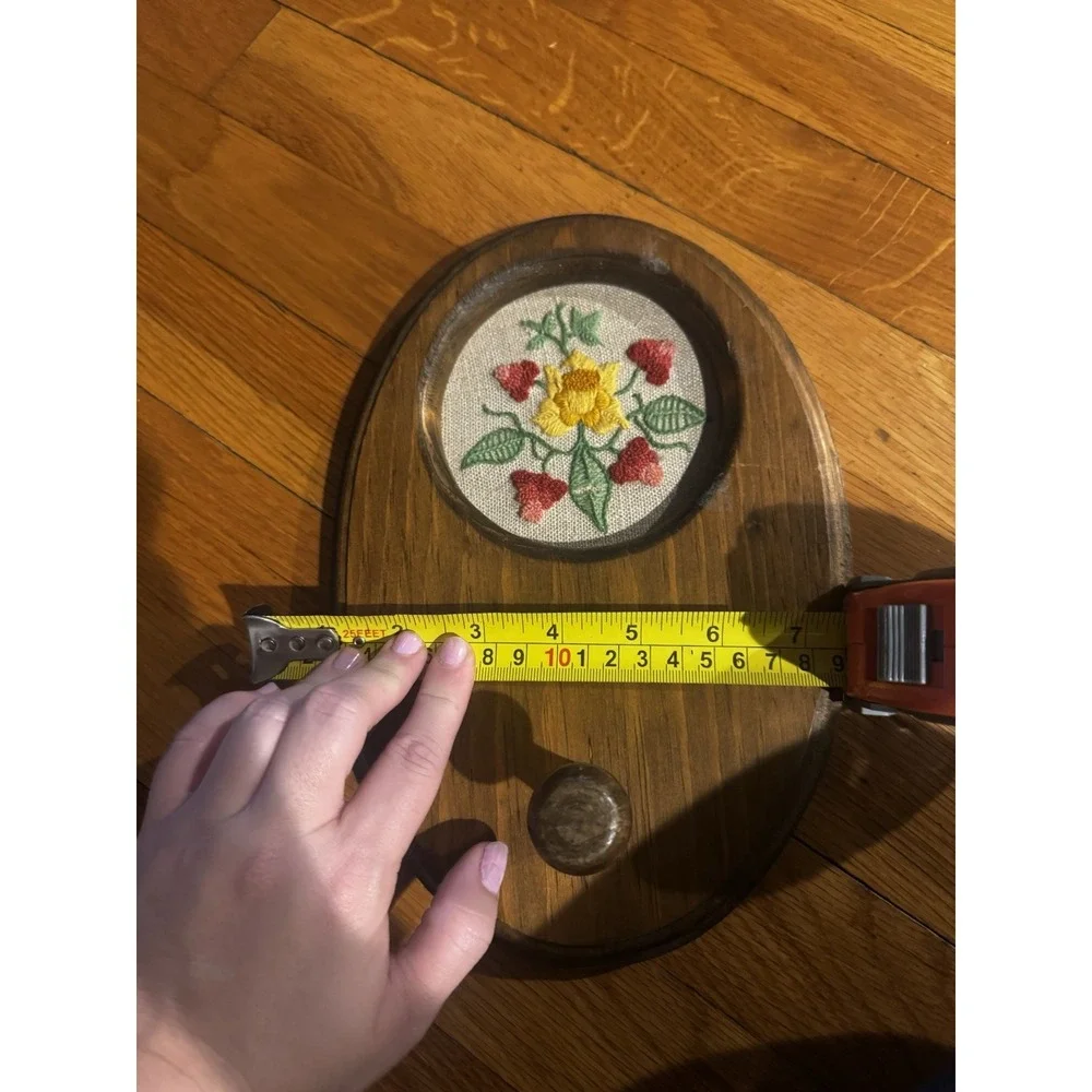 Vintage Wooden Wall Hanging‎ Hook Floral Crewel Coat Keys farmhouse 70s